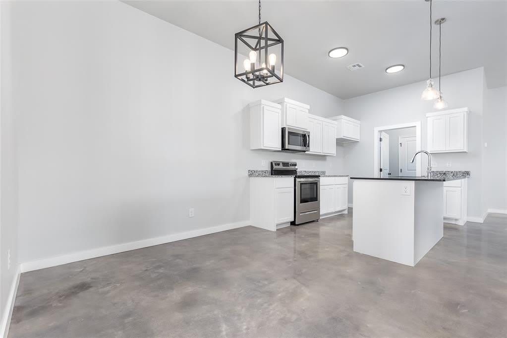 2324 SW 90 Place – photo 5