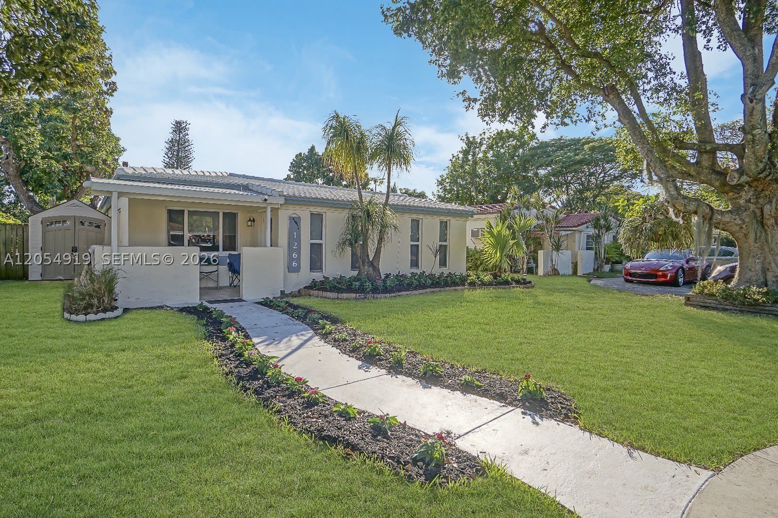 1266 NE 182nd St – photo 1