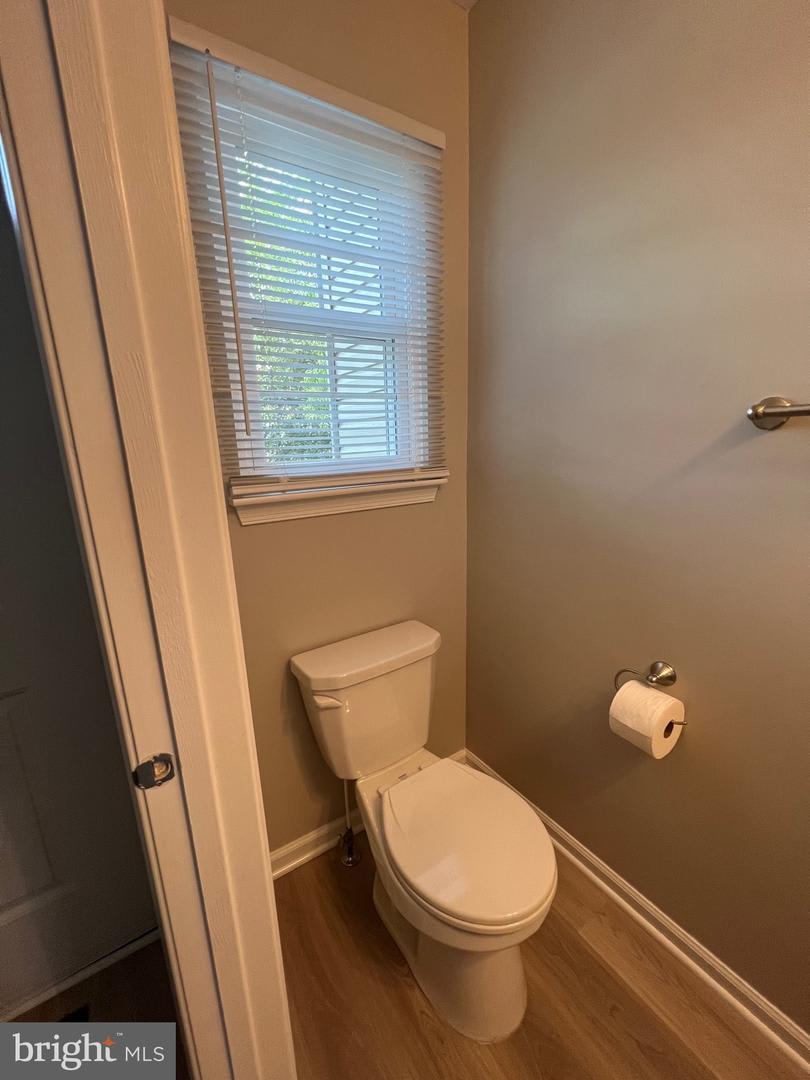 1031 Murdoch Court 1 – photo 5