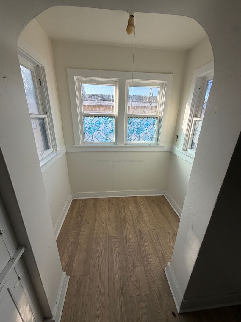 1 Bedroom West of the 5 Near the Beach-Available Now! – photo 3