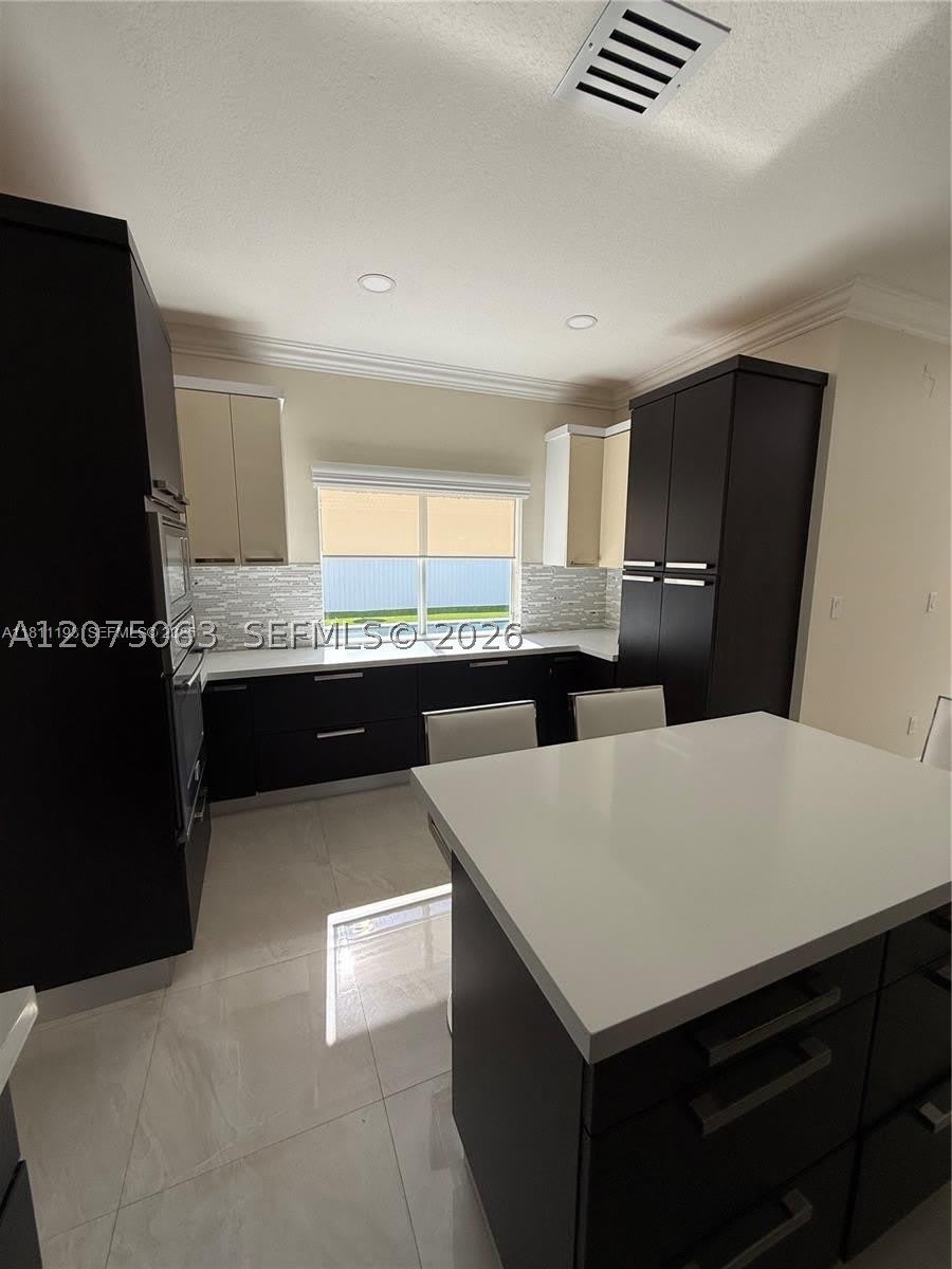 15624 SW 20th St – photo 4