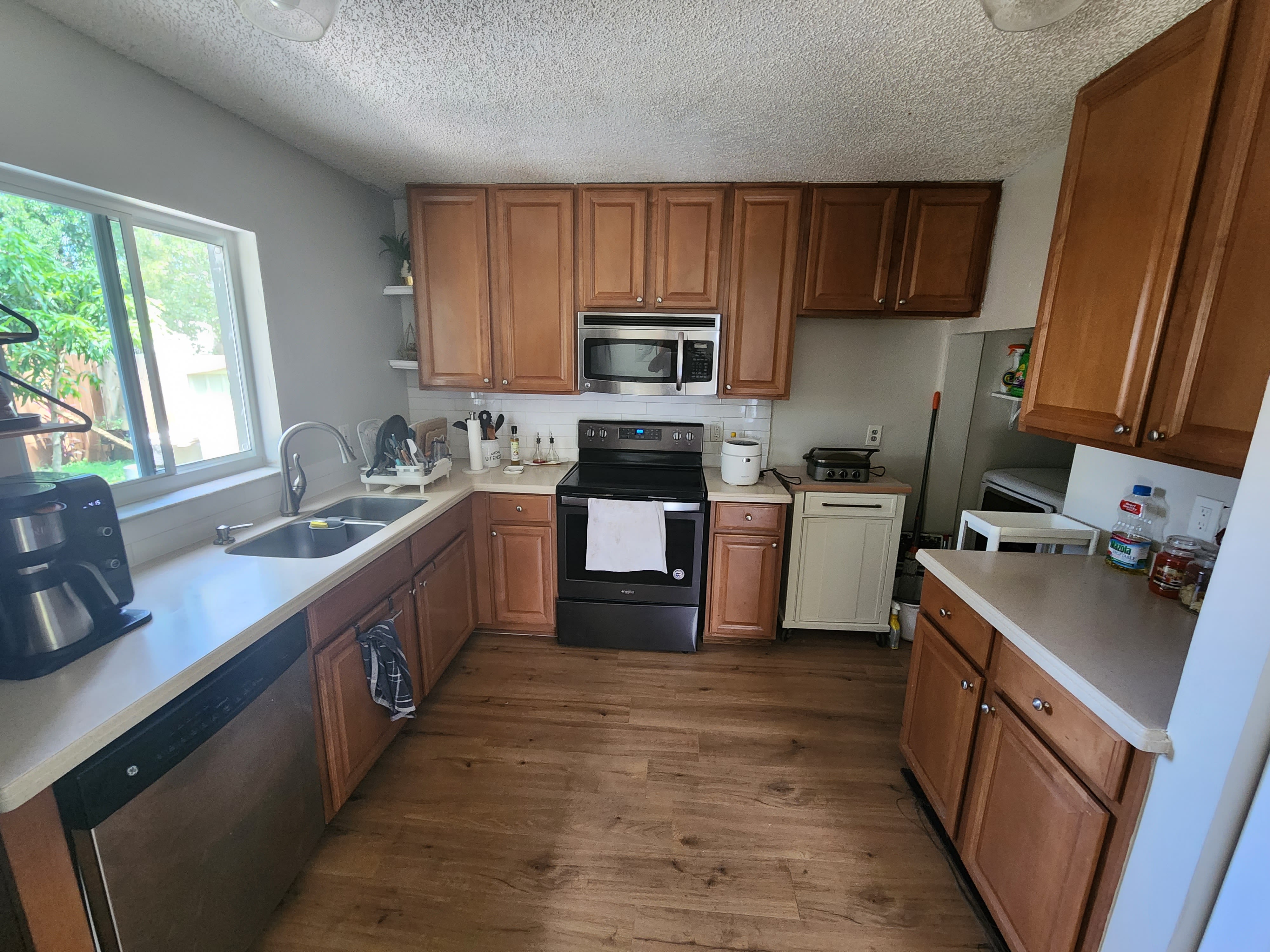 13701 Glasser Ave – photo 5