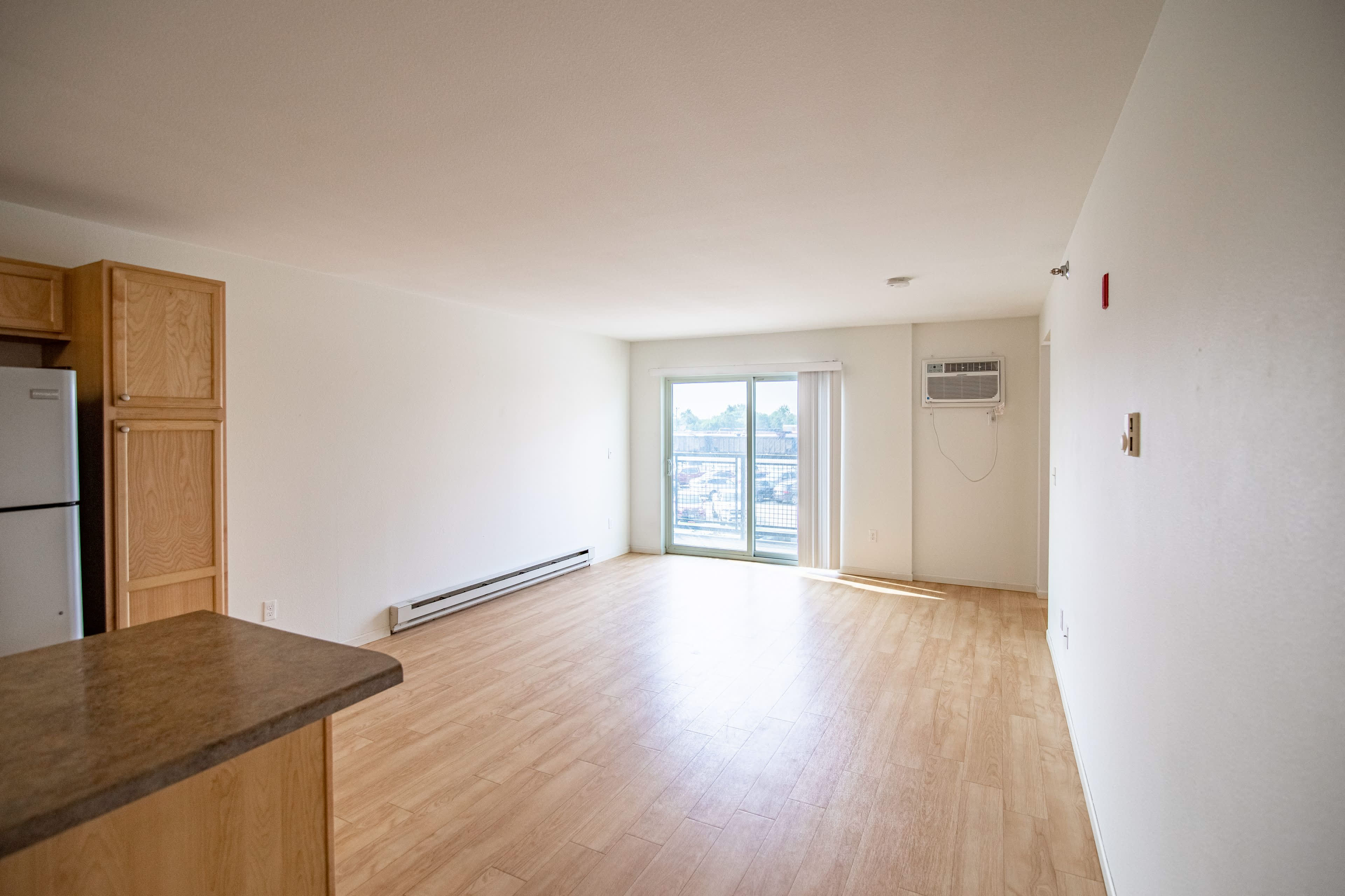 Collins Place Apartments – photo 2