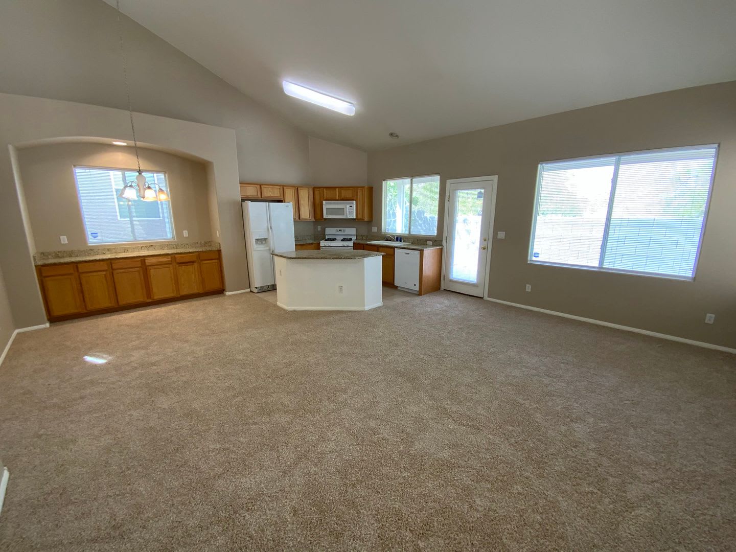 NW Home w/ 2 Primary Bedrooms with one downstairs – photo 2