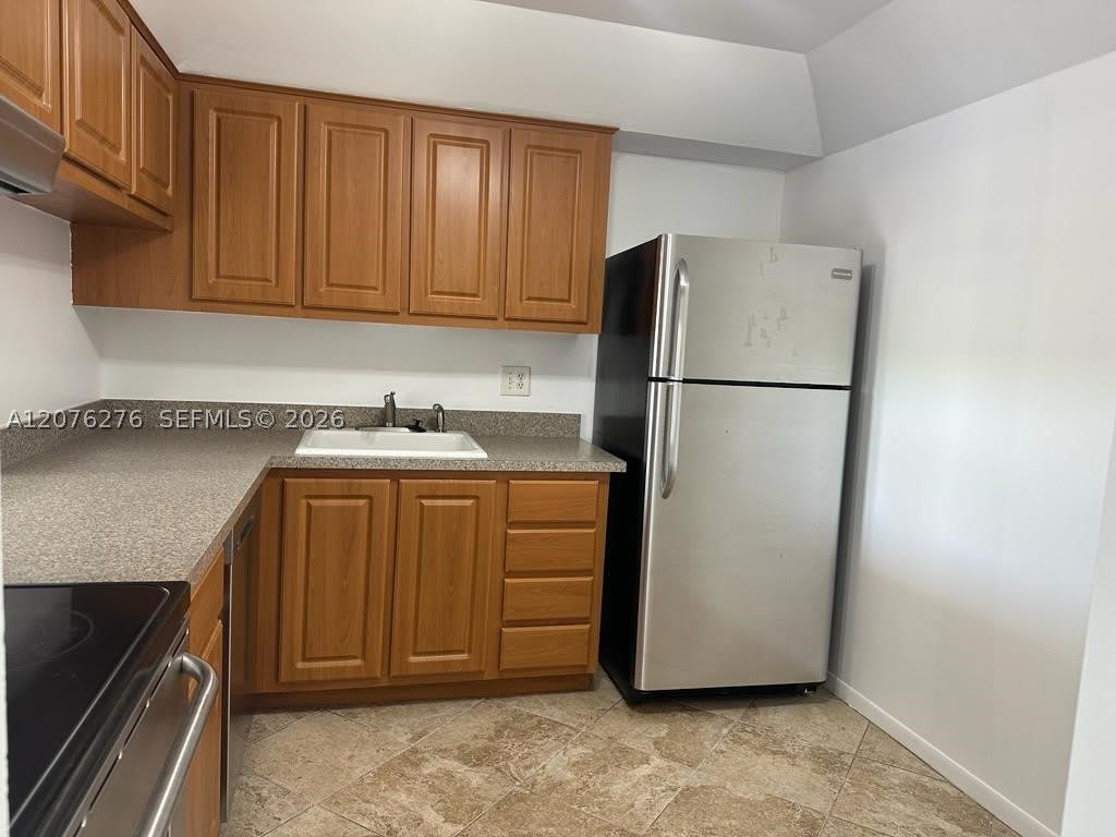 500 Executive Center Dr – photo 5