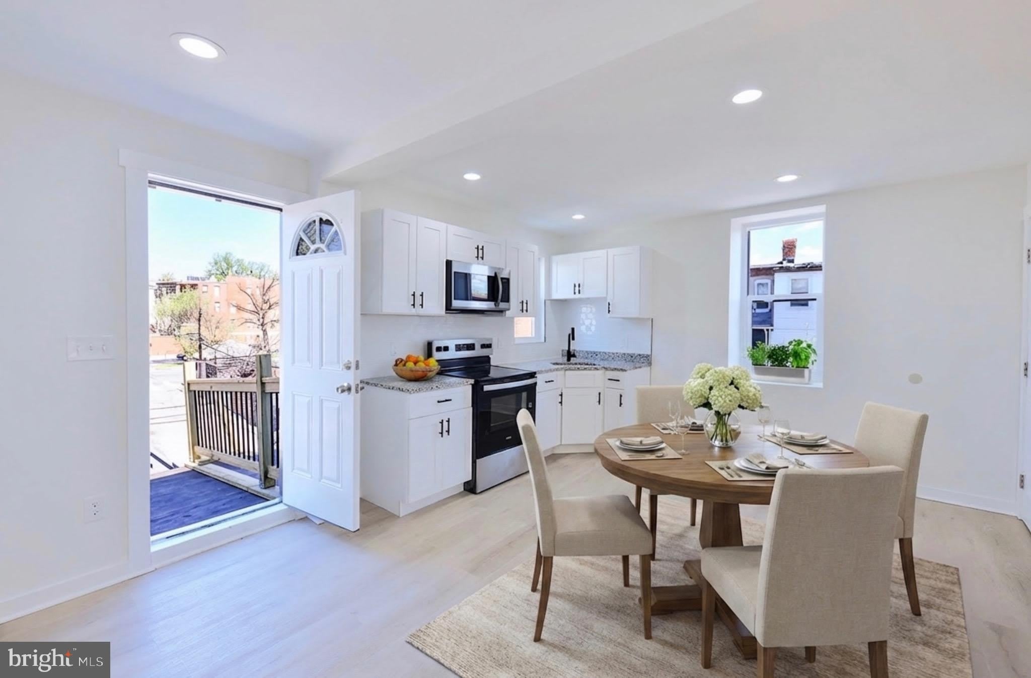 2330 BRYANT Avenue – photo 1