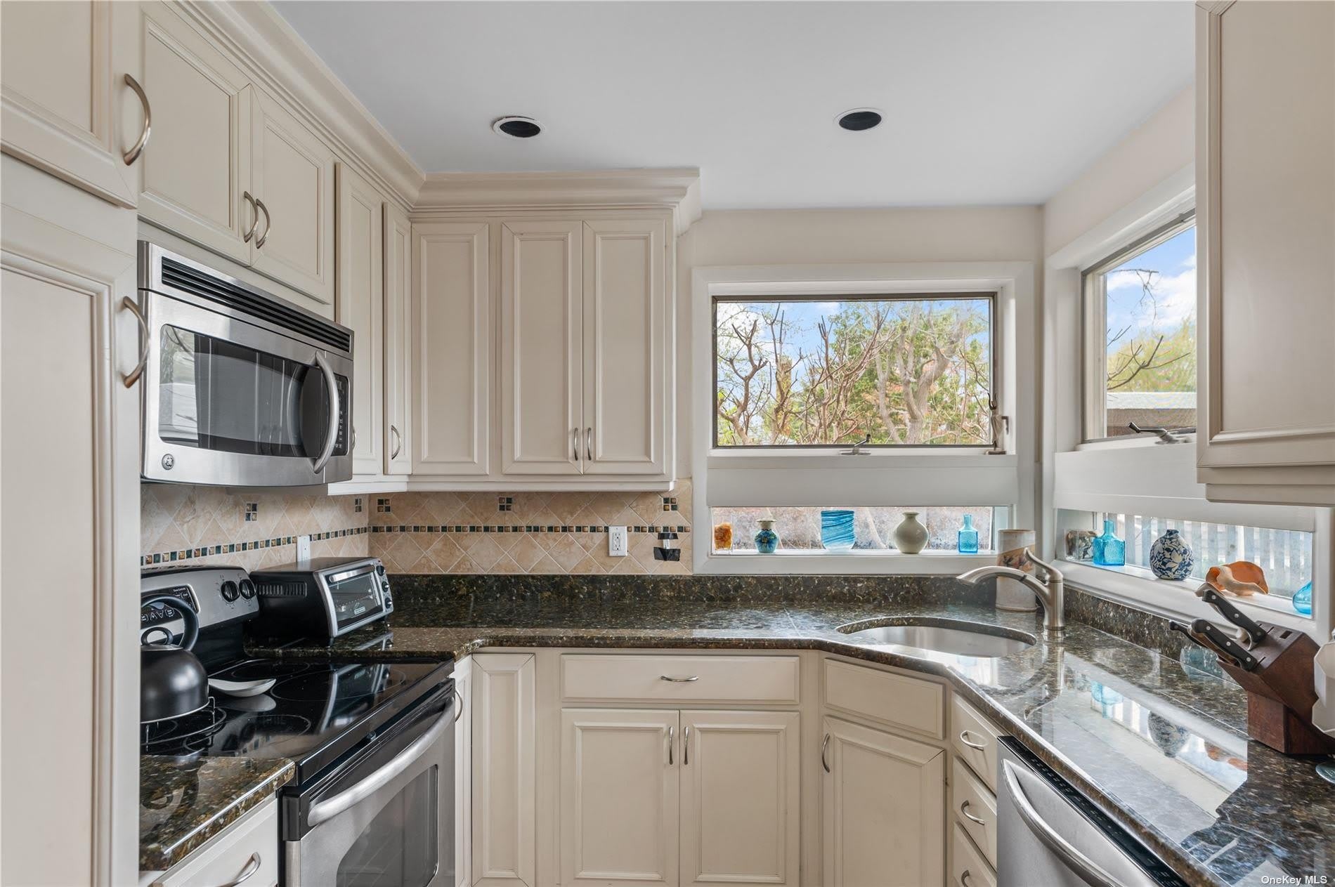 581 Bayberry Walk – photo 3