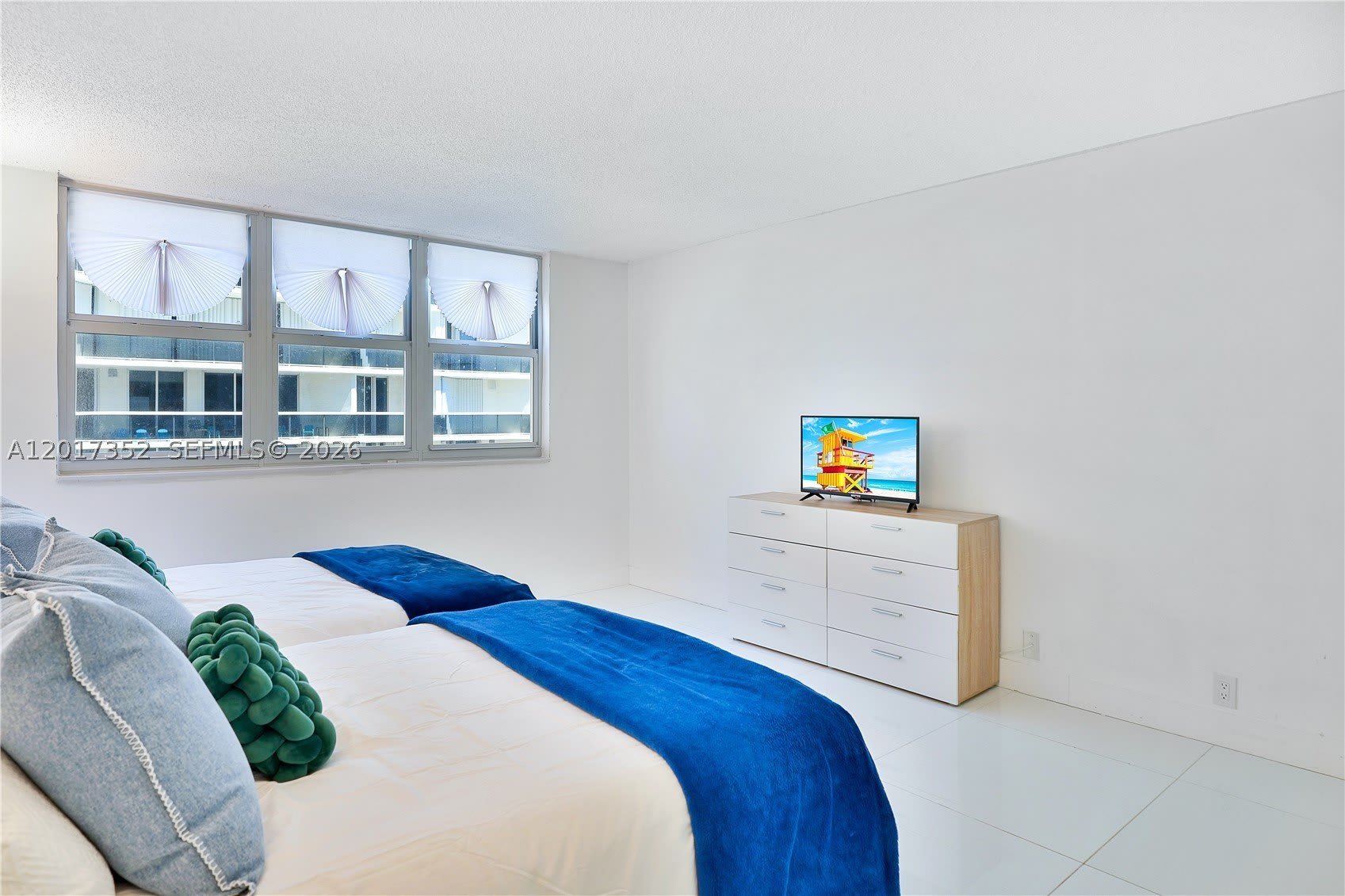 9511 Collins Ave – photo 4