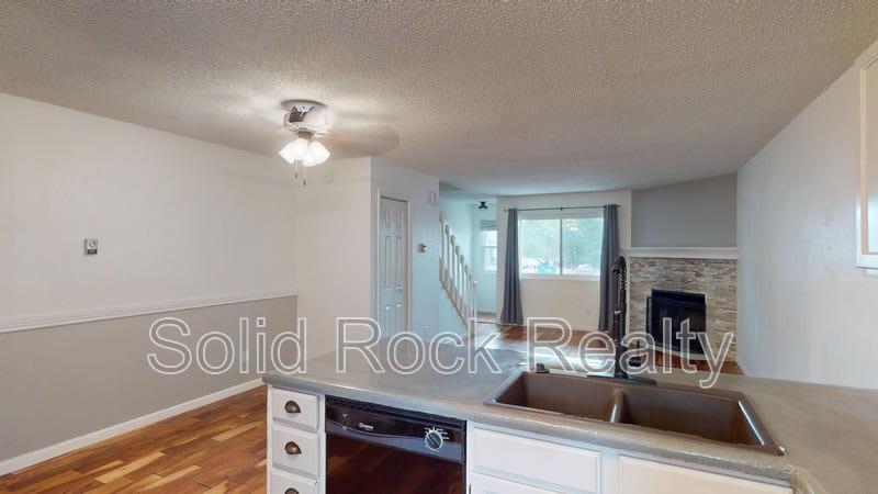 1297 Vondelpark Drive – photo 5