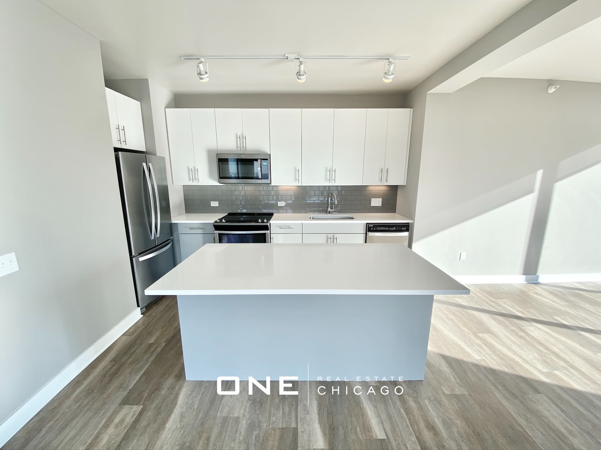 500 N State St – photo 1