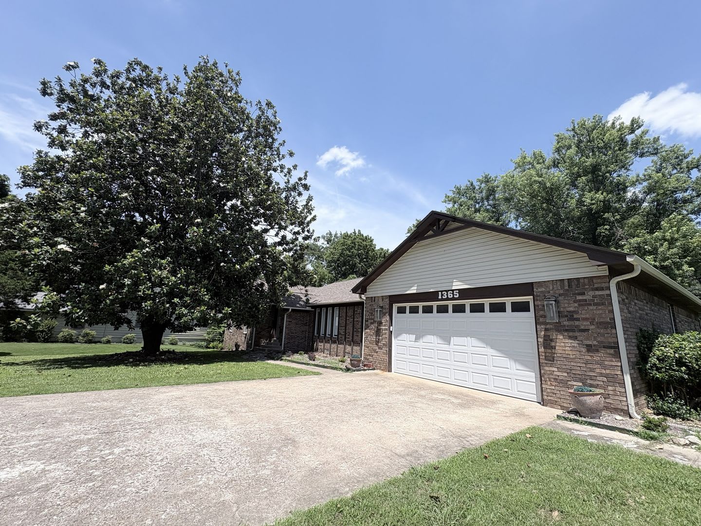 Remarkable 4 bed 2.5 bath w/ basement in Siloam Springs – photo 2