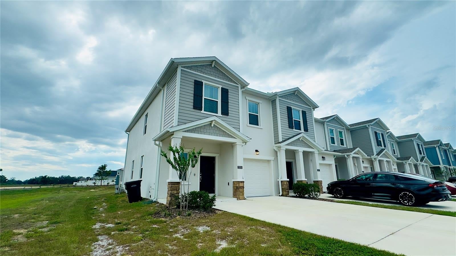 3255 Laurent Loop – photo 2