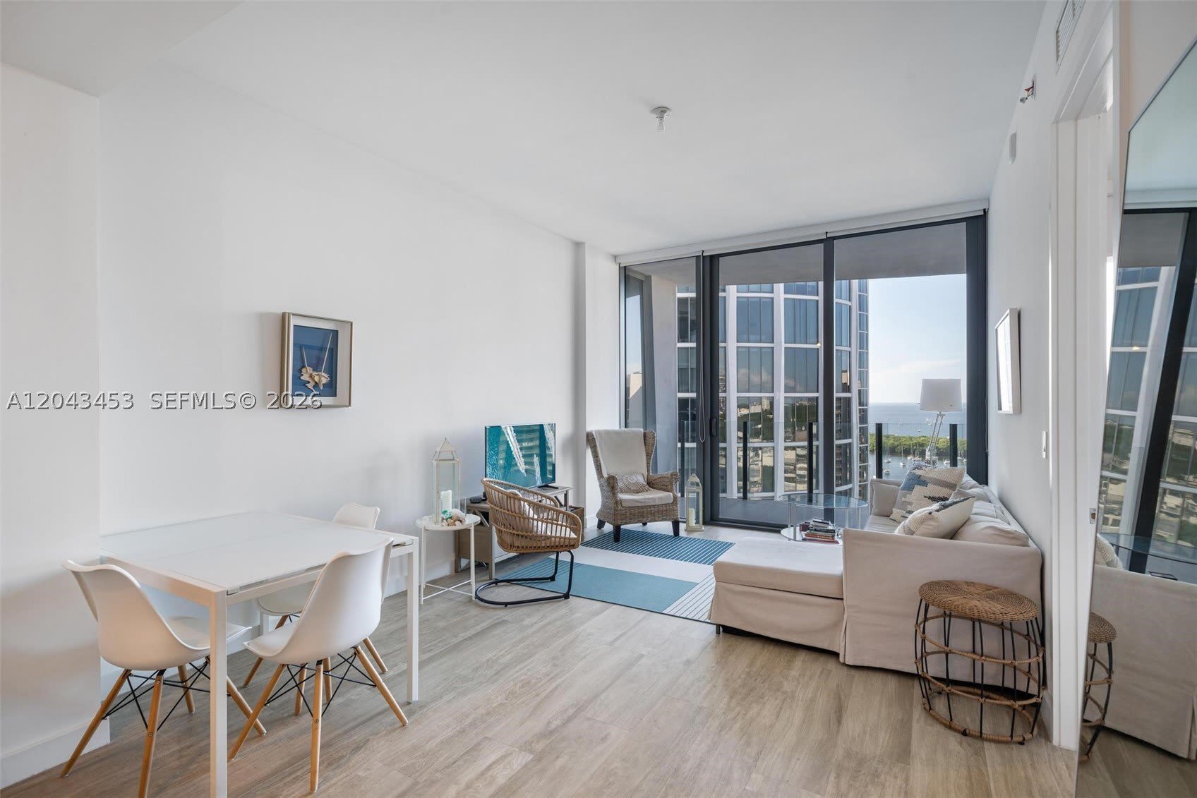 2831 S Bayshore Dr – photo 2