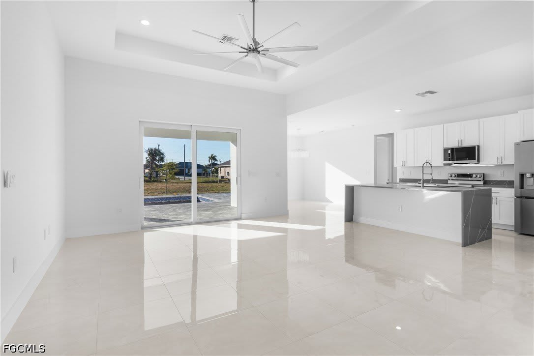 1026 Nelson Road N – photo 5