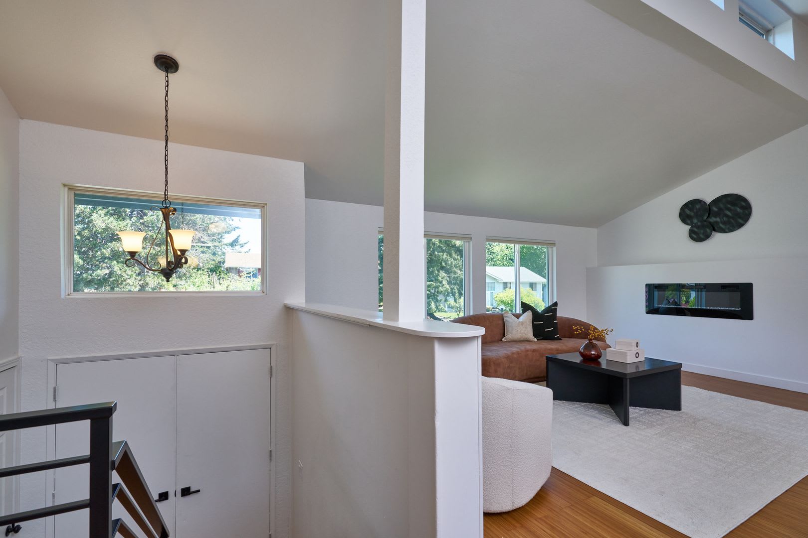 Recently Renovated 4BR/3BA Home Backing the Golf Course – Federal Way – photo 5