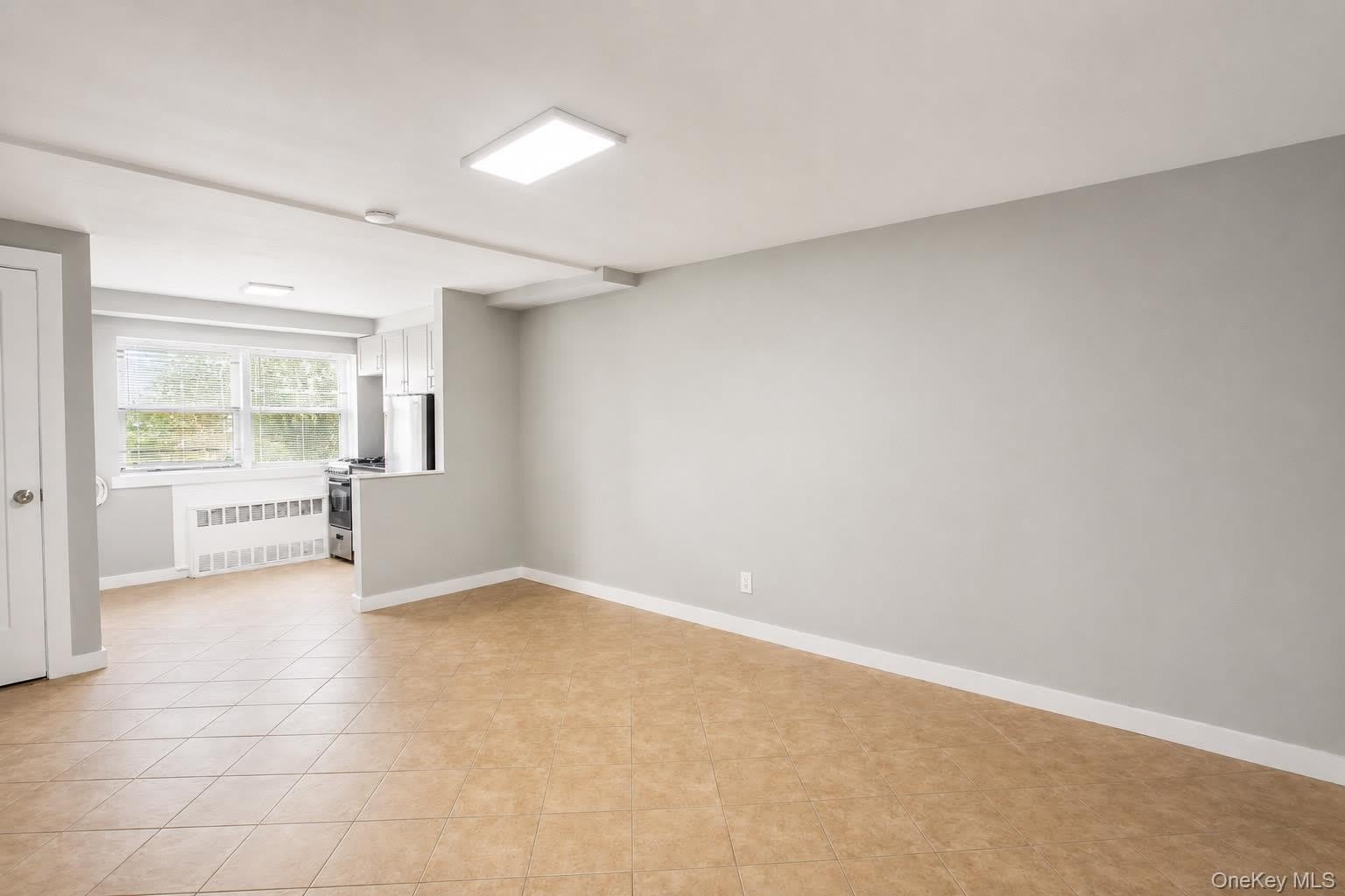 470 E Broadway – photo 4