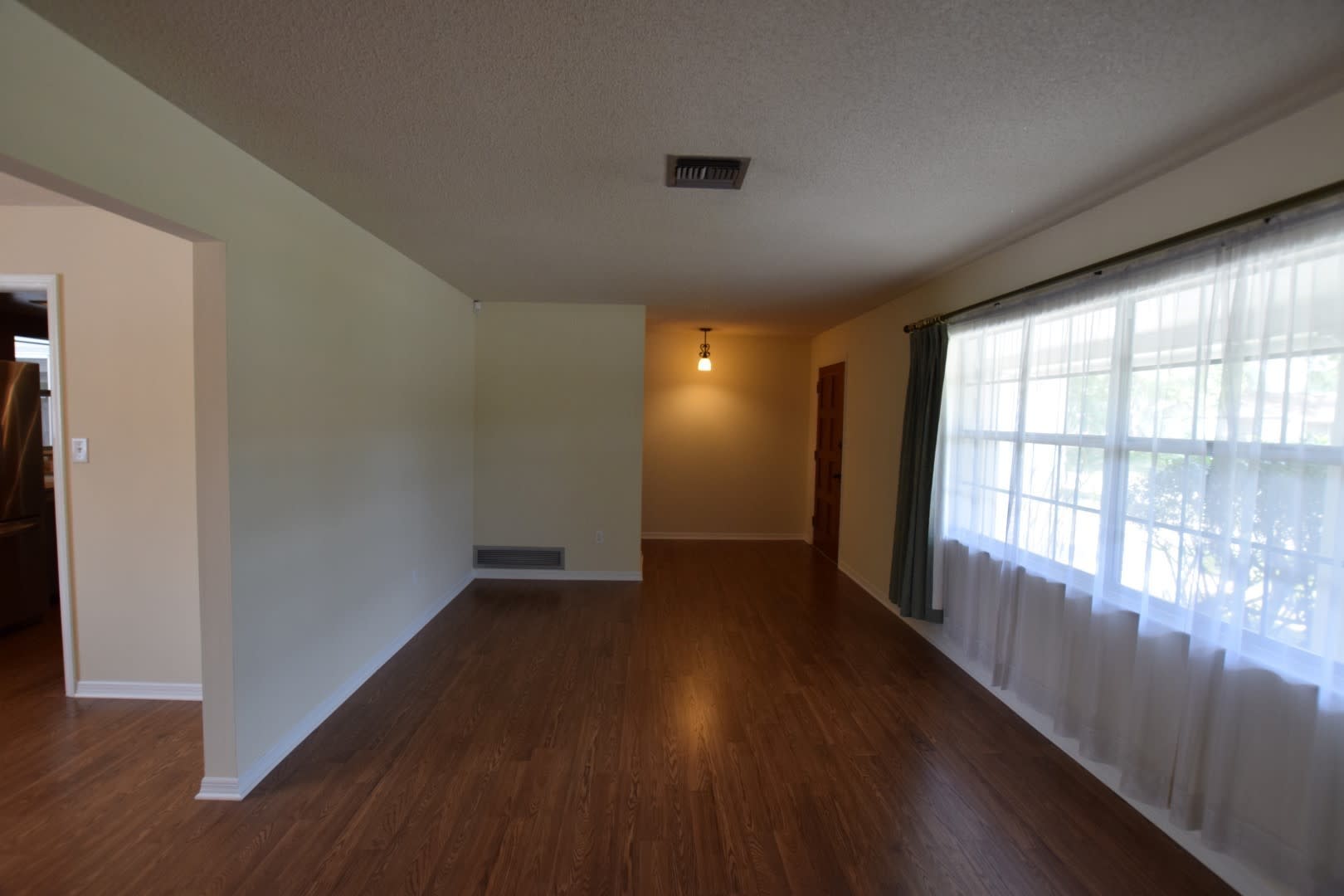 Charming 3 Bed 2 Bath Home For Rent In Winter Park Fl – photo 3