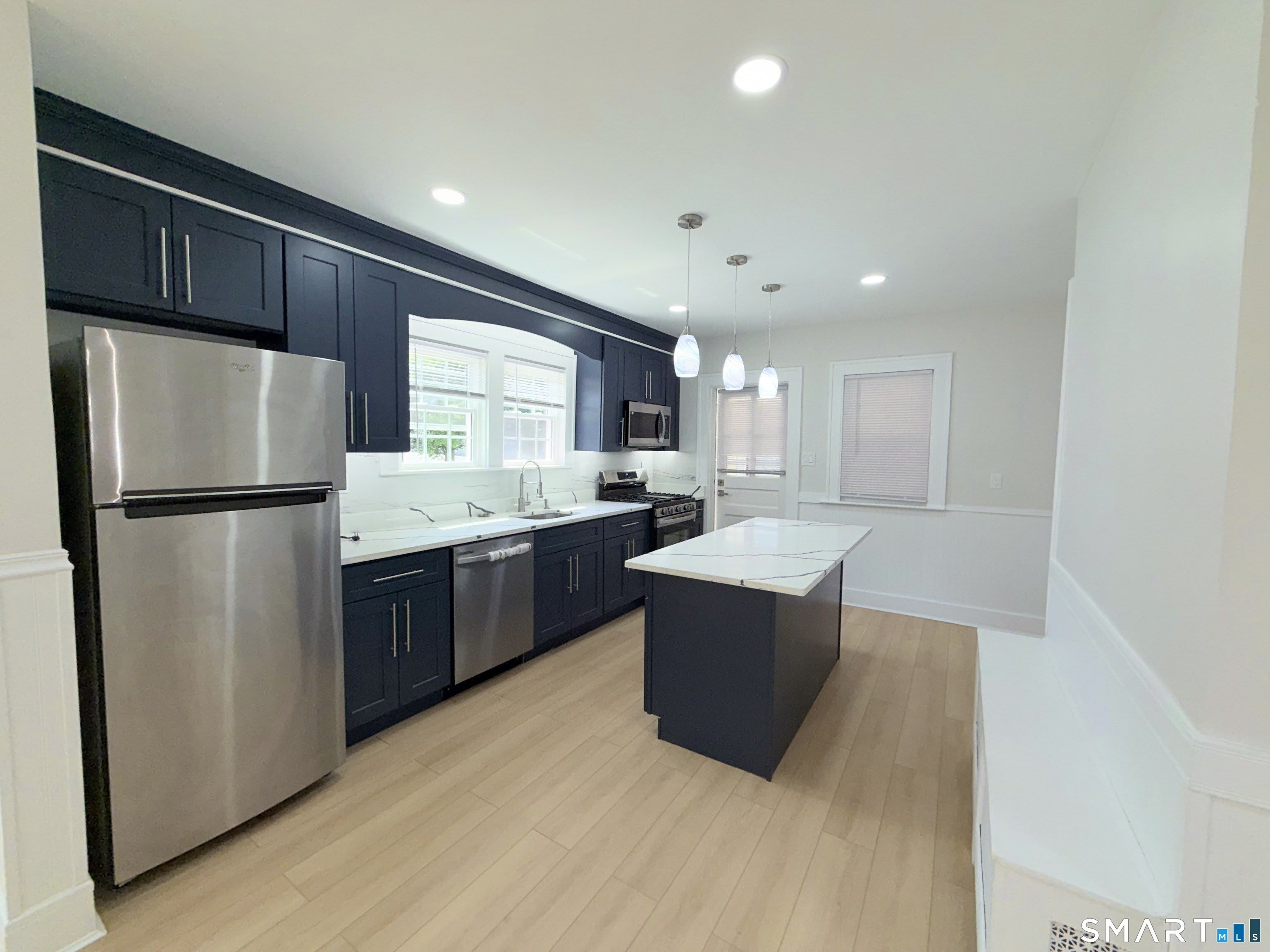 332 Robbins Street – photo 1