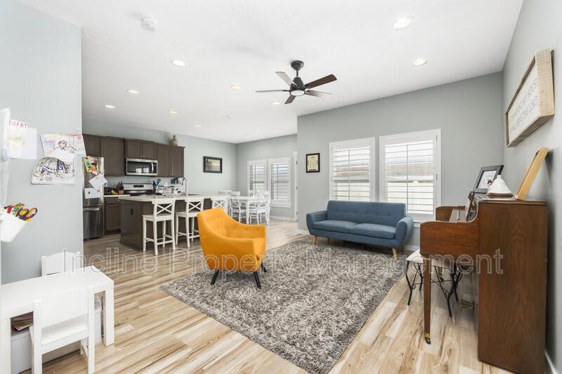 4438 E Hurstbourne Dr – photo 2