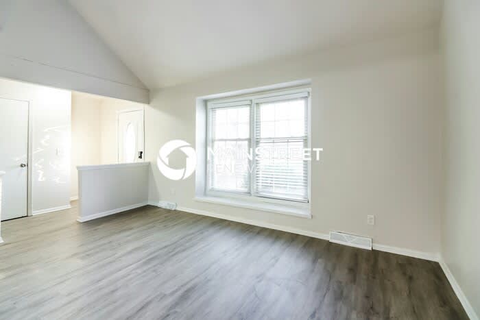 8214 166th Street – photo 2