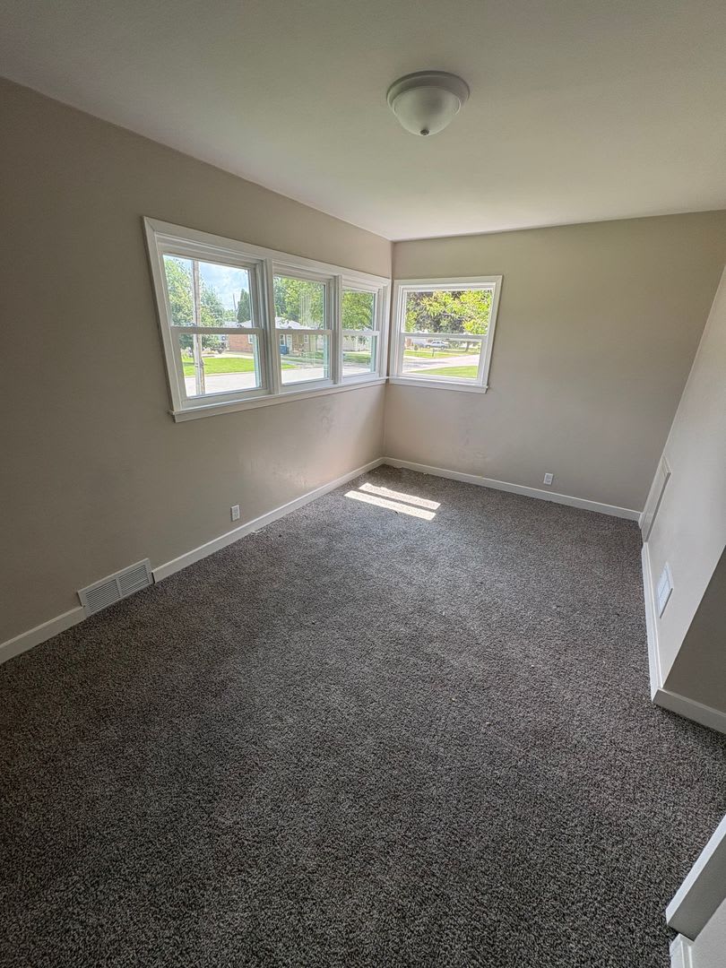 UPDATED 3 Bedroom 1 Bathroom single family home – photo 5