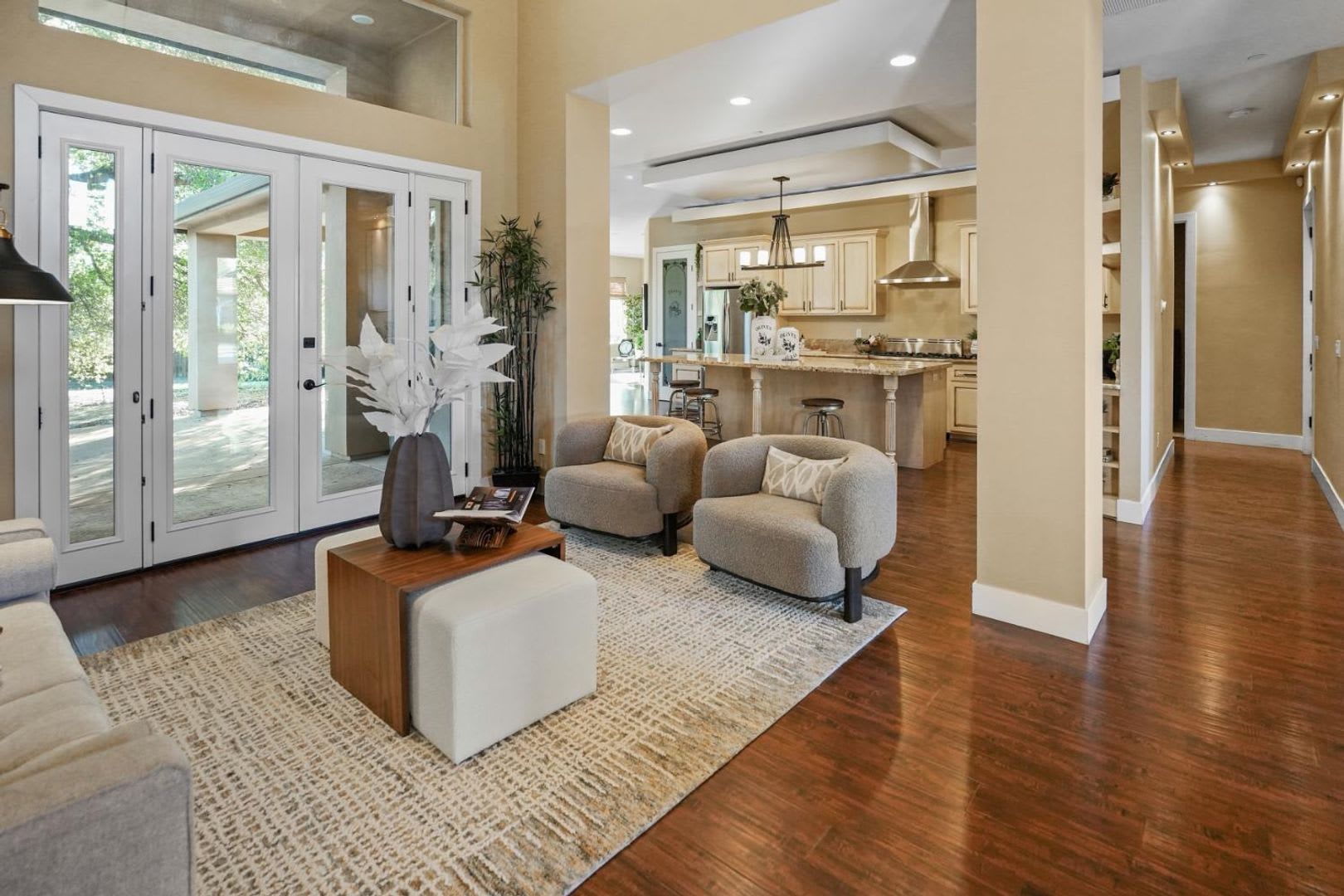 HIDDEN GEM IN ORANGEVALE – photo 5