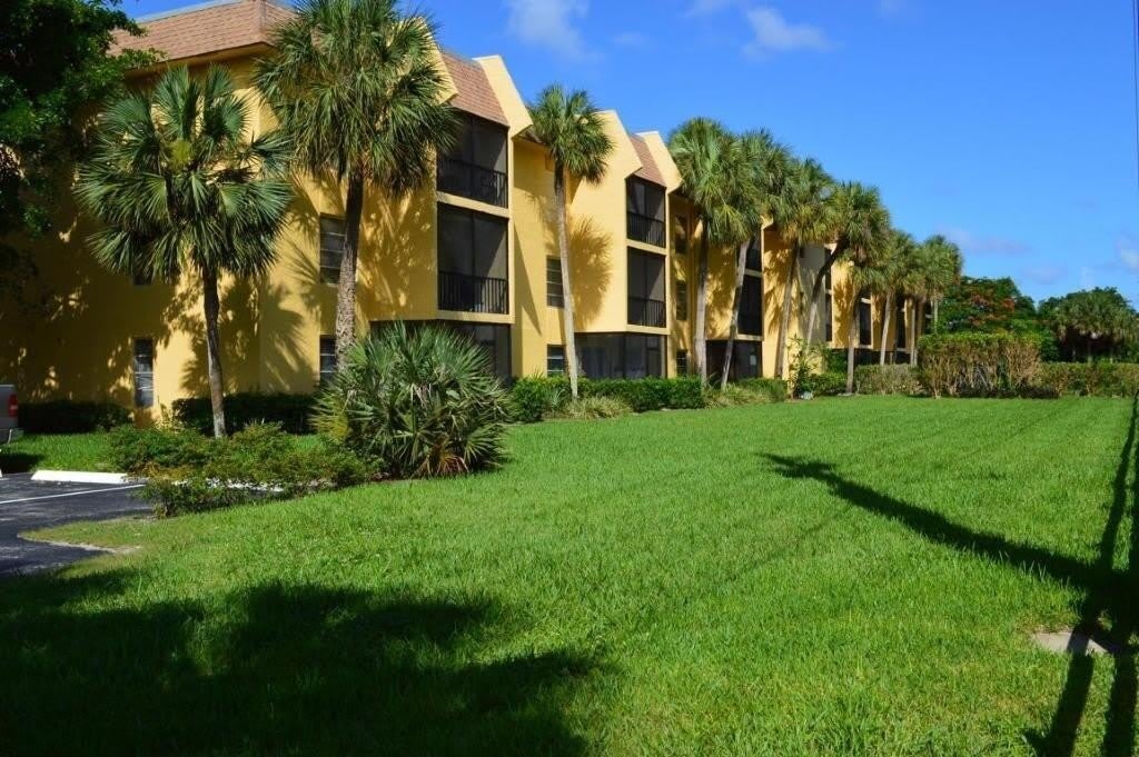 460 NW 20th Street – photo 1