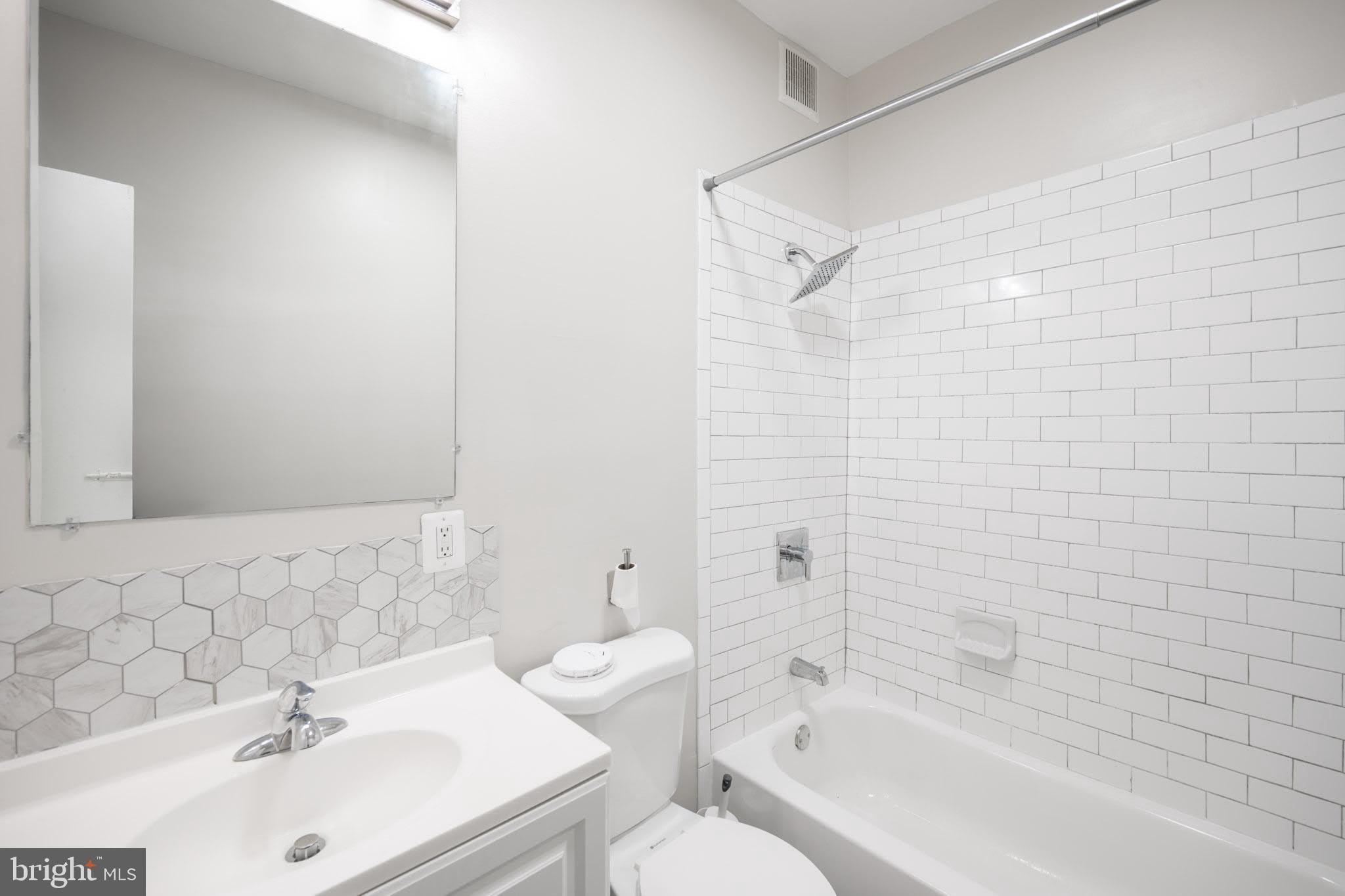 5847 WILLOWS Avenue – photo 5