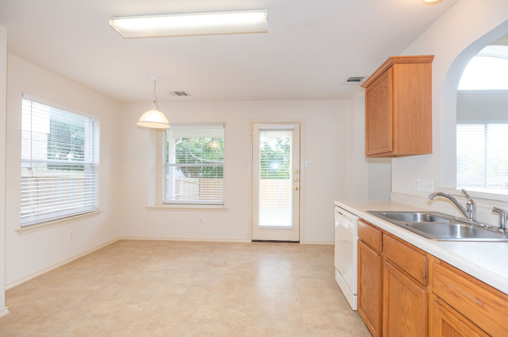 Spacious Two Story Three Bedroom Home in South Austin – photo 5