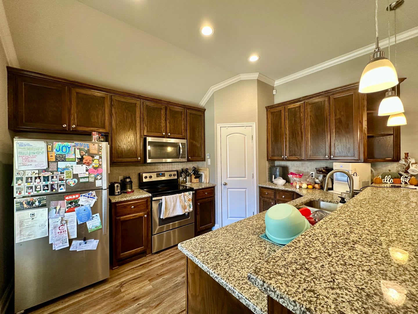 Spacious 4-Bed, 4.5-Bath Home in the Heart of the Baylor Bubble! – photo 4