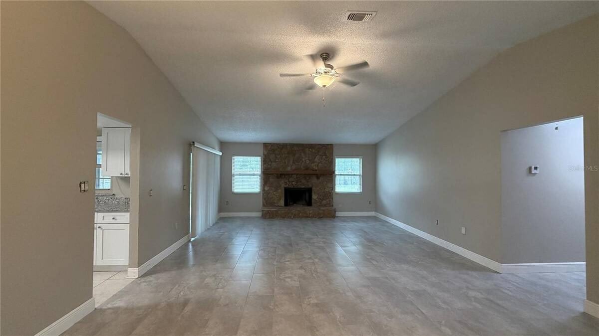 6434 Rockingtree Lane – photo 2