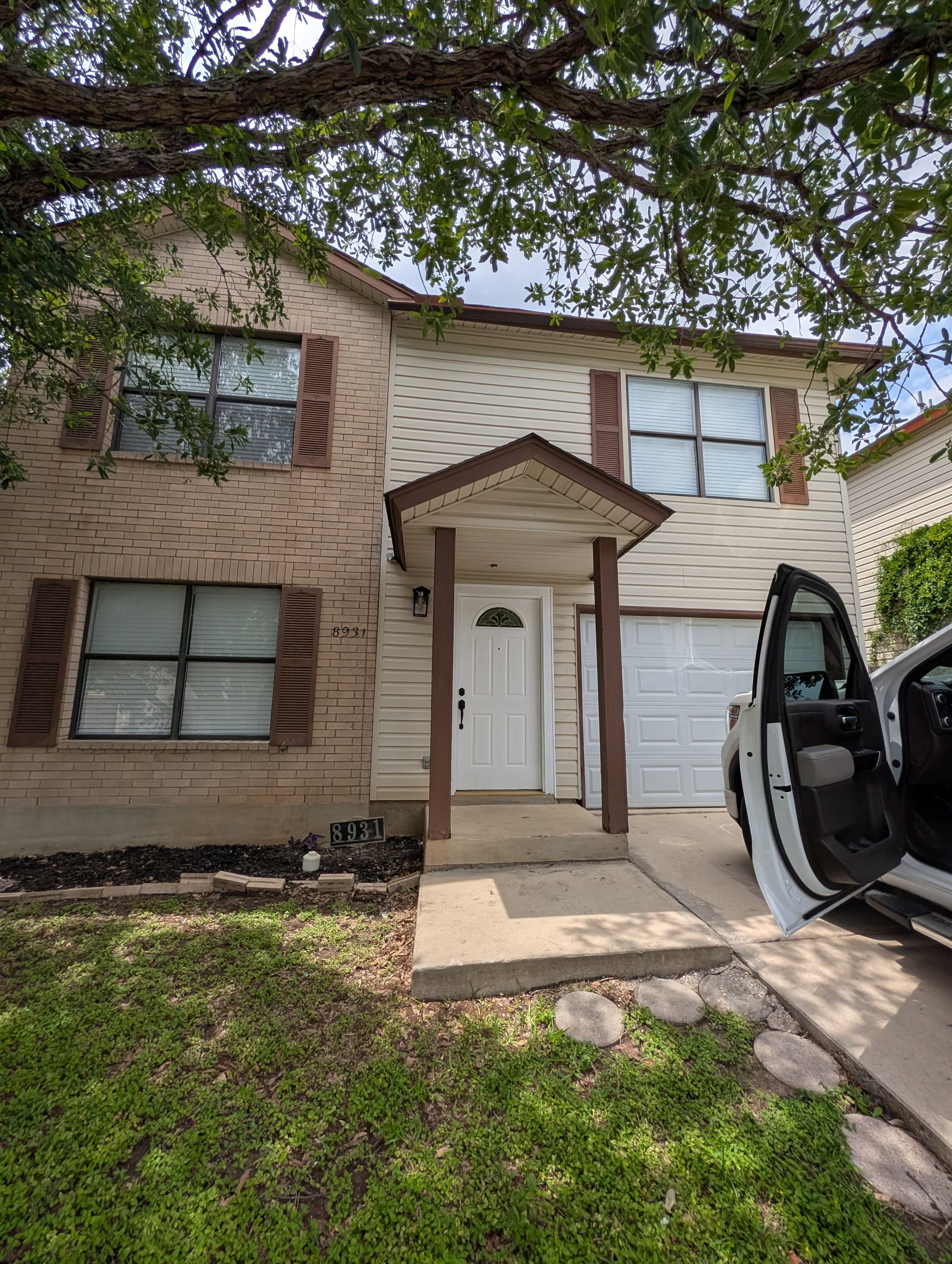 8931 Kenton Briar – photo 1