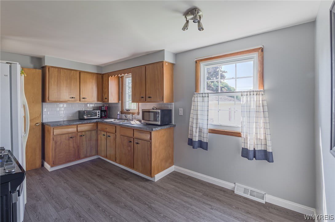 279 Irvington Drive – photo 4