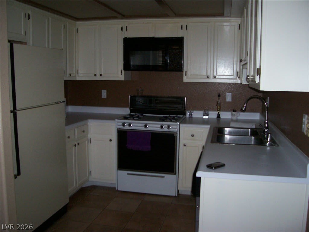 2204 SILVER PINE Drive – photo 4