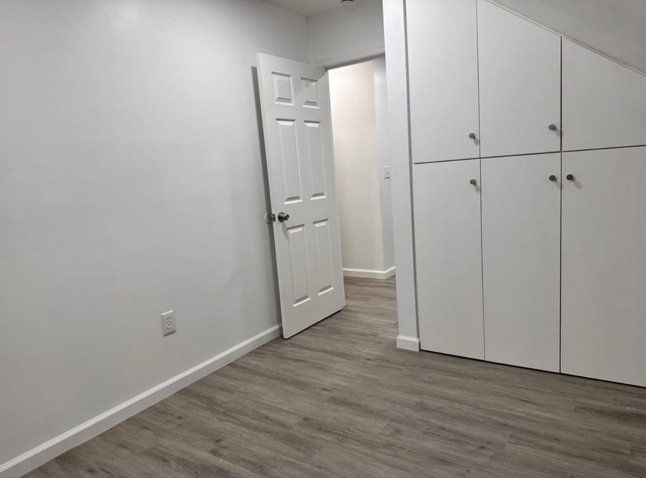 440 East 19th Street – photo 1