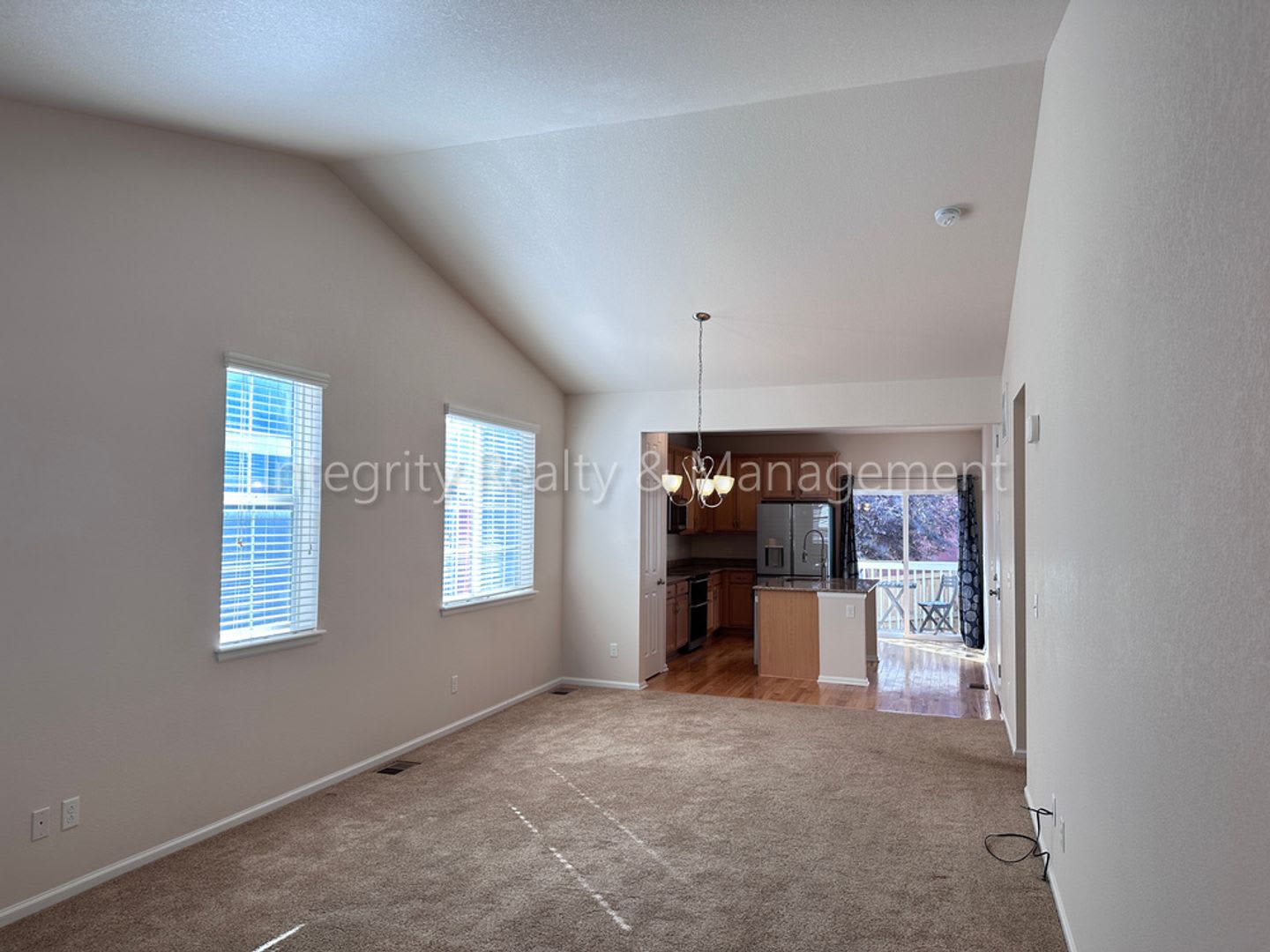 3 Bed/2 Bath, 1,368 Sqft – photo 5