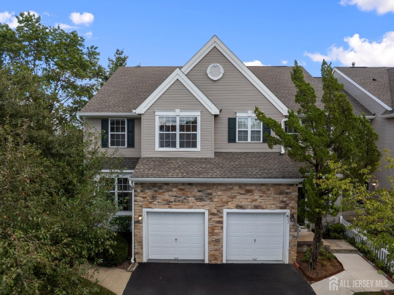 1301 Dahlia Circle – photo 1
