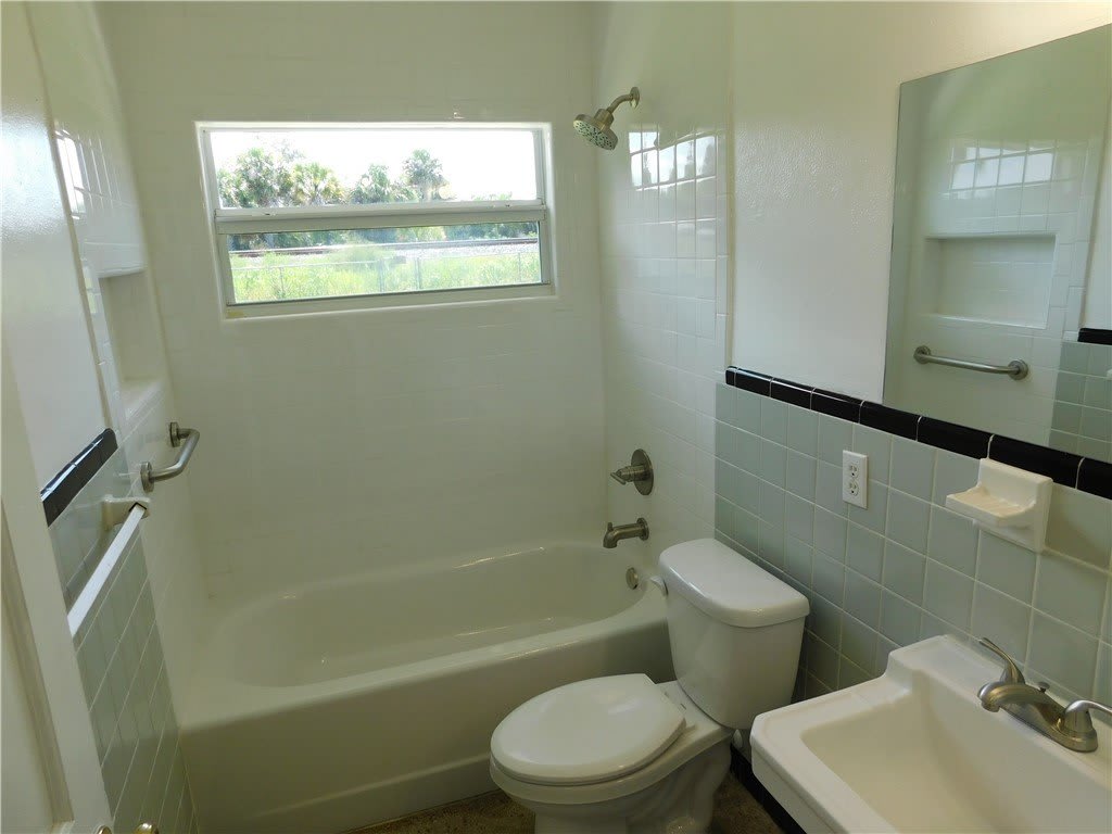 9896 Pine Street – photo 4