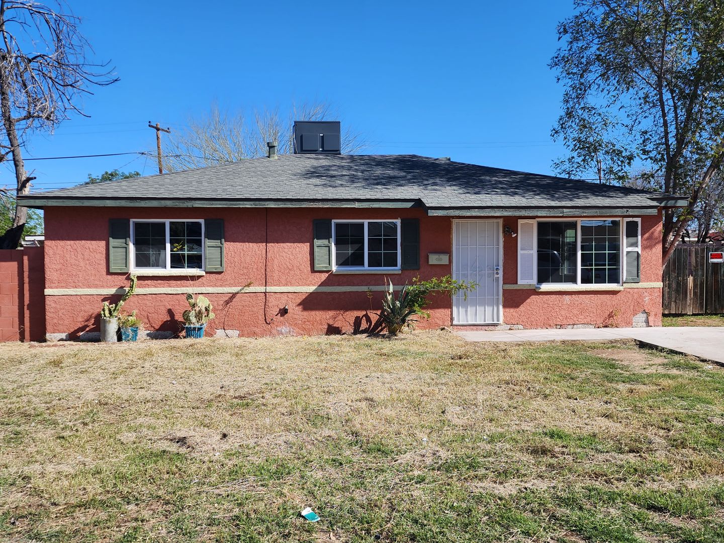 3 Bedroom in Phoenix! – photo 1