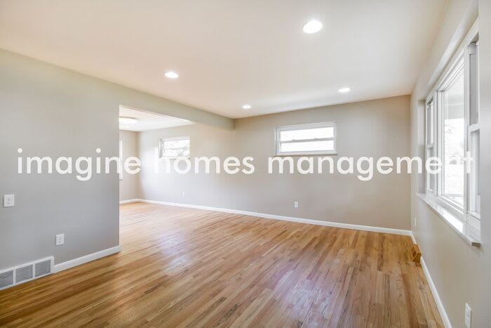 607 West Kemper Road – photo 4