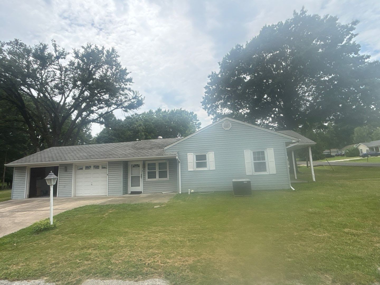 Coming Soon – Newly Rehabbed in Gladstone – photo 1