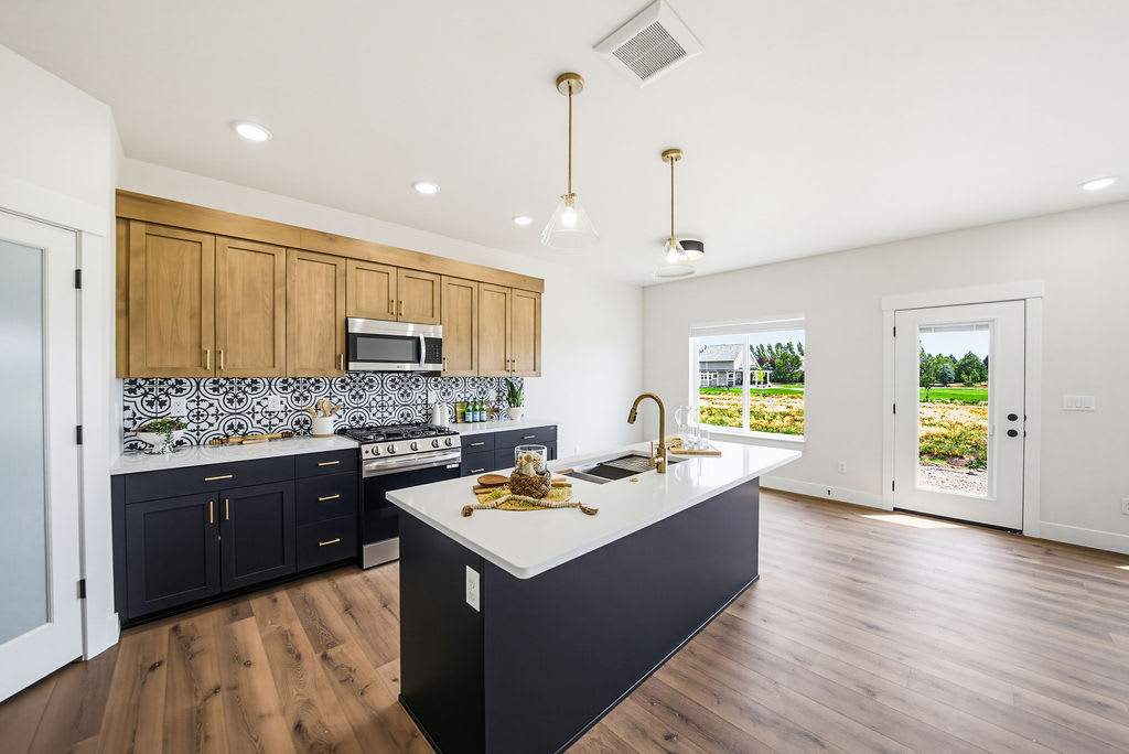 485 E River Ln. – photo 2