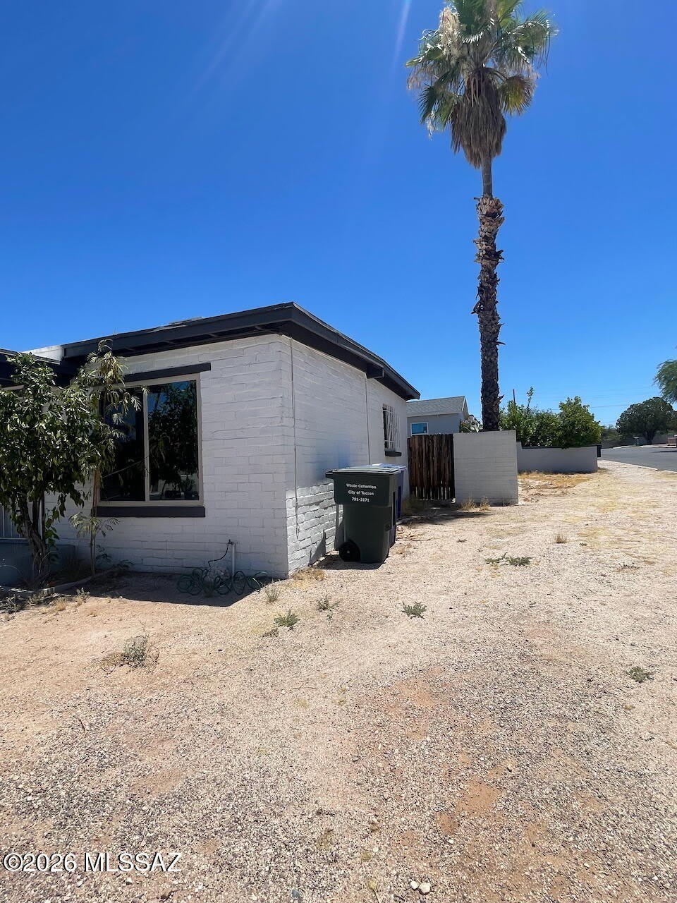 1702 N Tyndall Avenue – photo 3