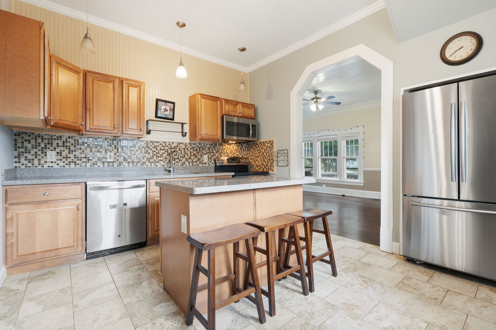 Updated historic Craftsman minutes from downtown and Duke! – photo 4