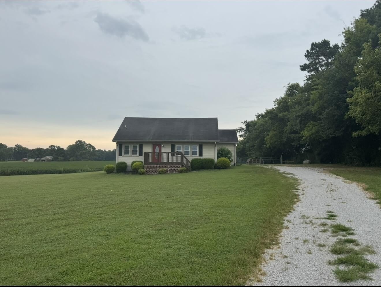2210 Happy Hollow Road – photo 2