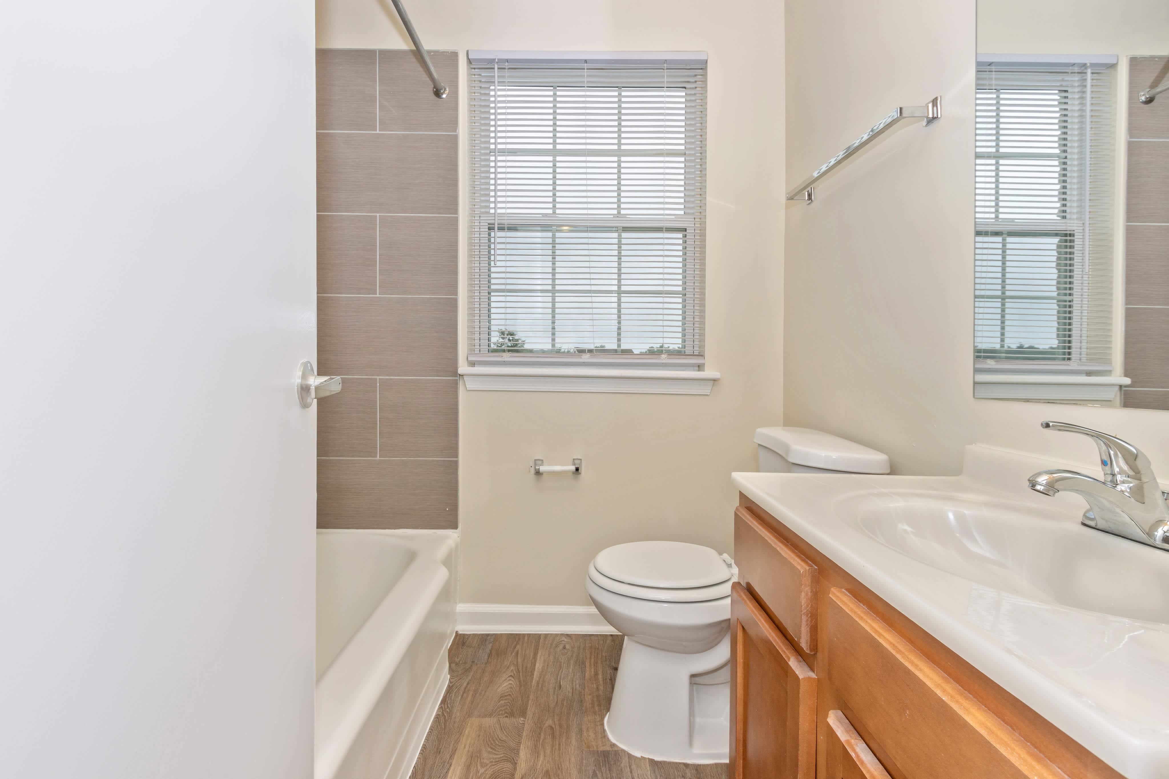 Landmark Apartments – photo 2