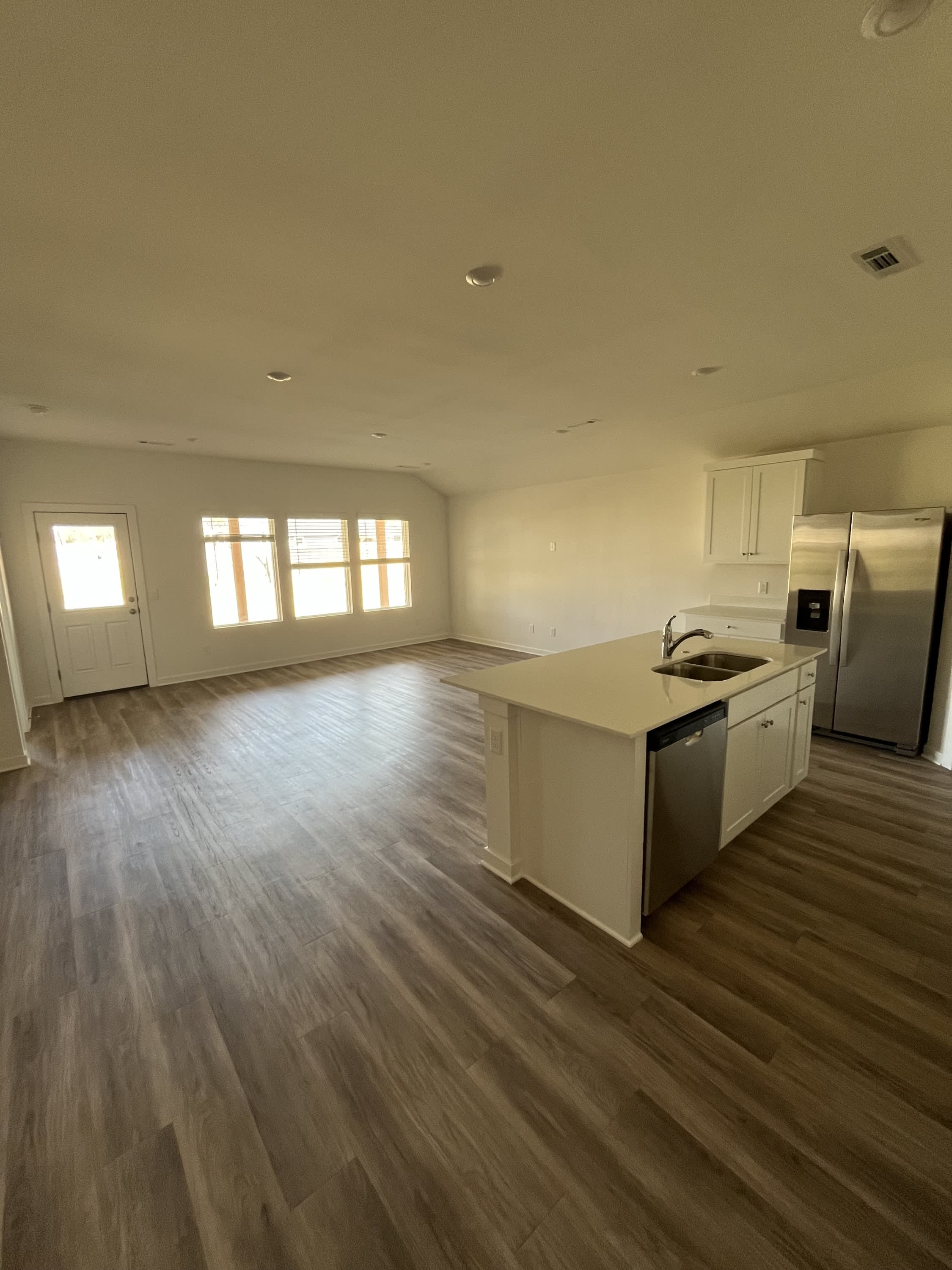 525 Arizona Street – photo 3