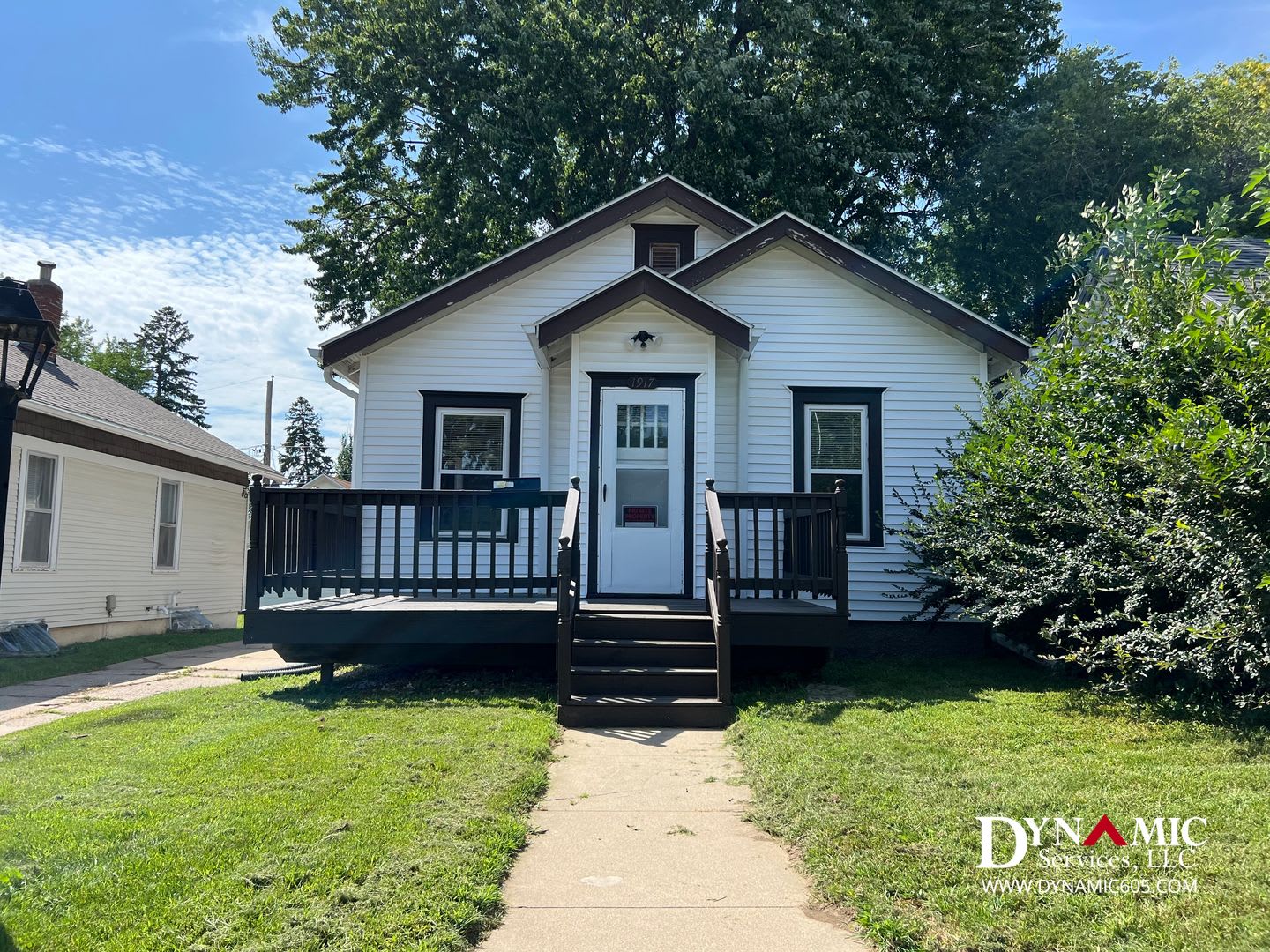 4+ Bedroom, 2 Bathroom House with Garage and Fenced Backyard – photo 2