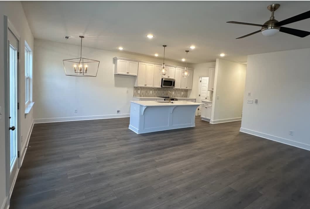 5049 Greentree Drive – photo 2