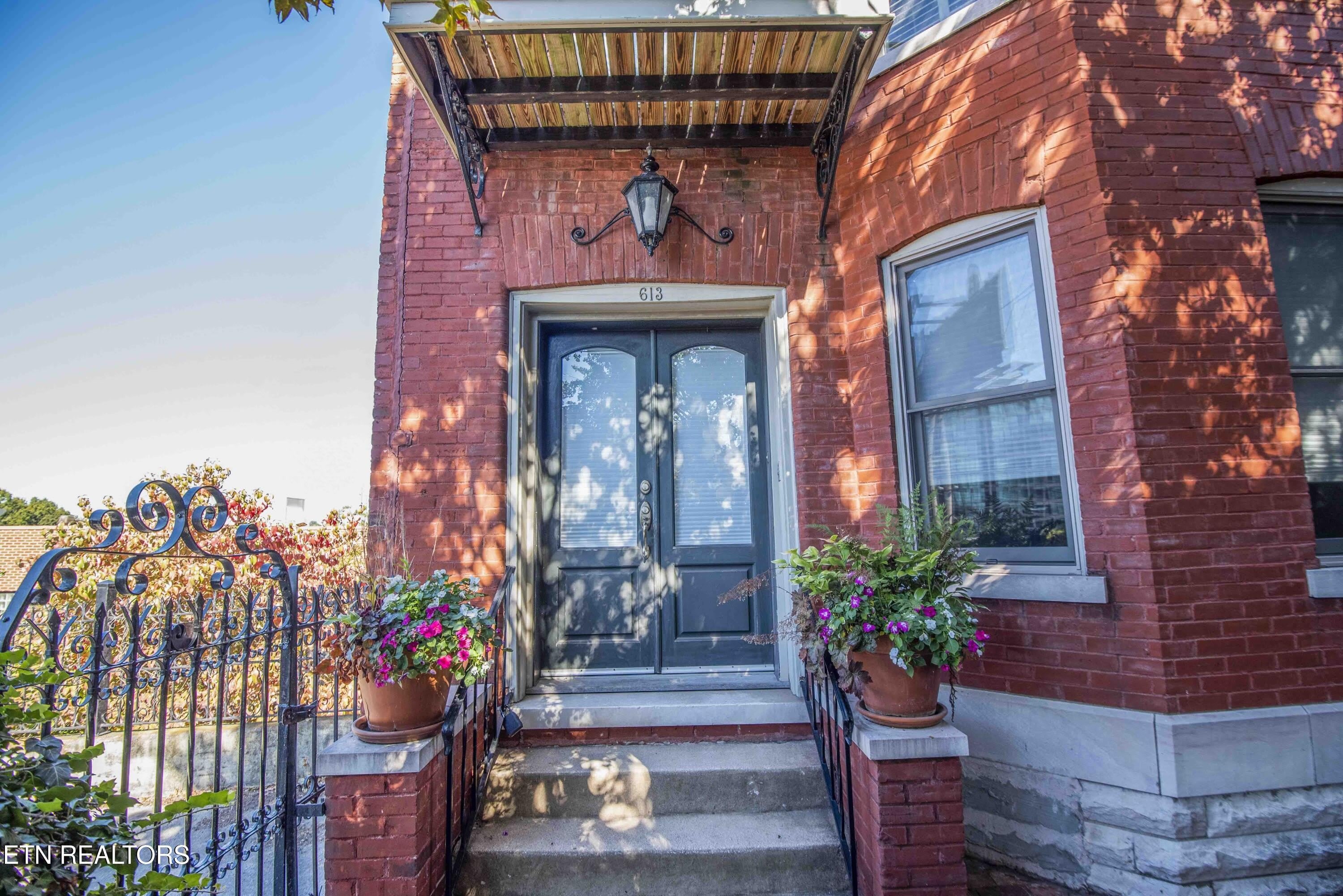 613 Union Ave – photo 2